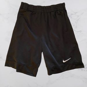 Black Nike Kid’s Large Basketball Shorts w Pockets